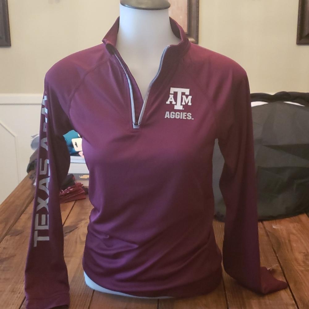 A&M pullover